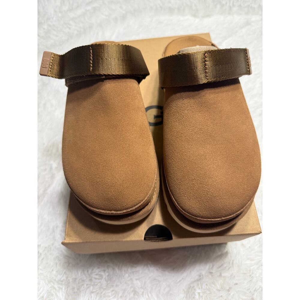 UGG Goldenstar Clogs NIB